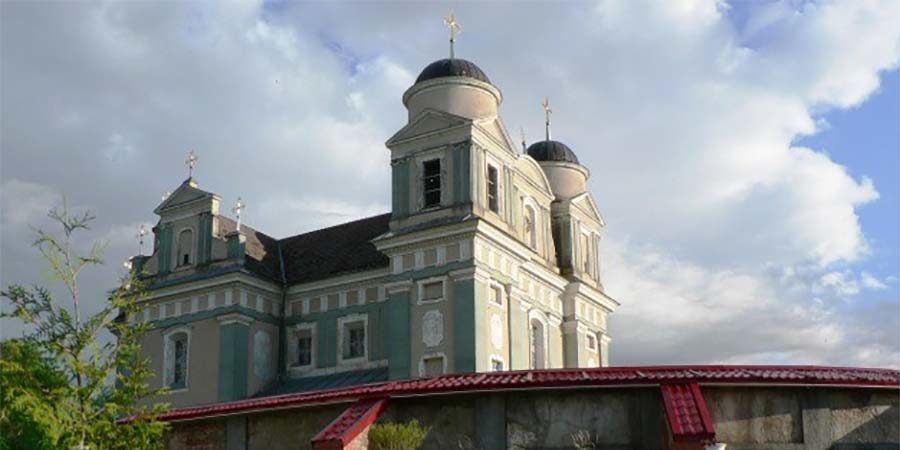 Костел в Лучай Костел в Лучай