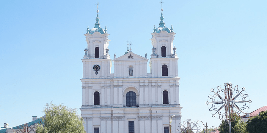 Фарный костел