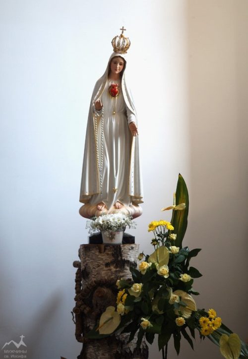 Фото костел Пресвятого Искупителя Гродно Фигура Матери Божьей Фатимской