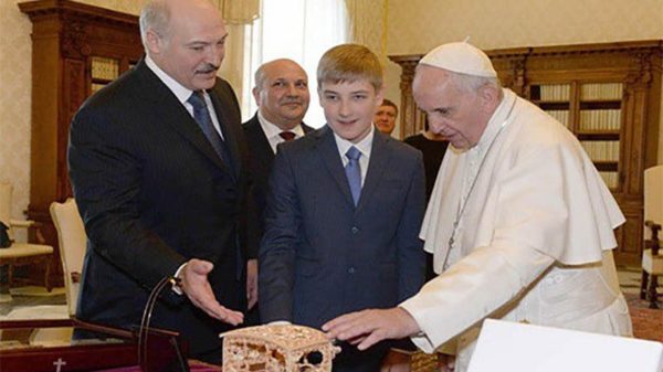 Коля Лукашенко второй раз в Ватикане, встреча Президента Беларуси с Папой Франциском
